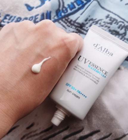 ダルバ ウォータフル エッセンス サンクリーム/ダルバ/日焼け止めクリームを使ったクチコミ(4枚目)