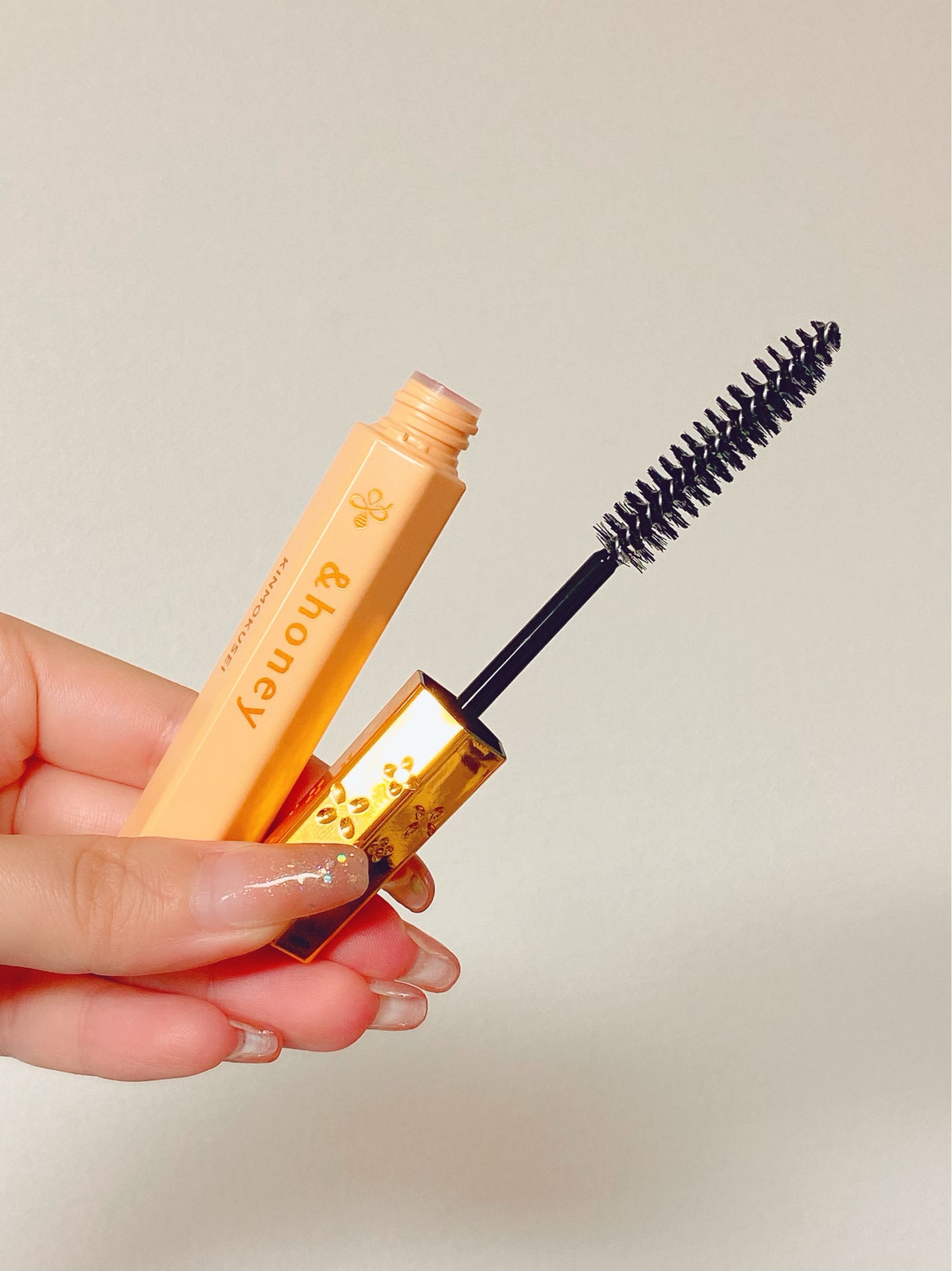 アンドハニー キンモクセイ マトメイク スティック4.0/&honey/ヘアジェルを使ったクチコミ(2枚目)