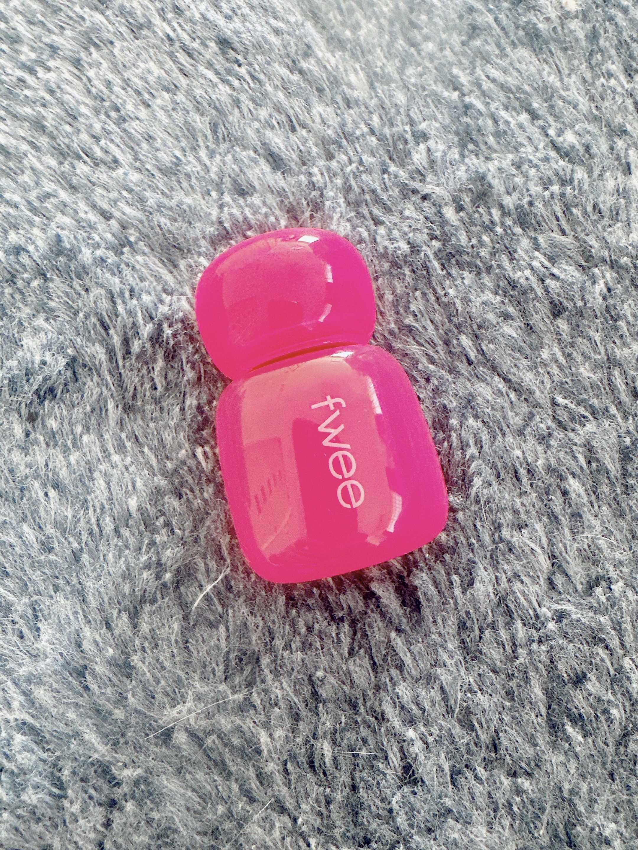 フィー ピンクオブセッションステイフィットティント G06 ウェイピンク/fwee/リップティントを使ったクチコミ（2枚目）