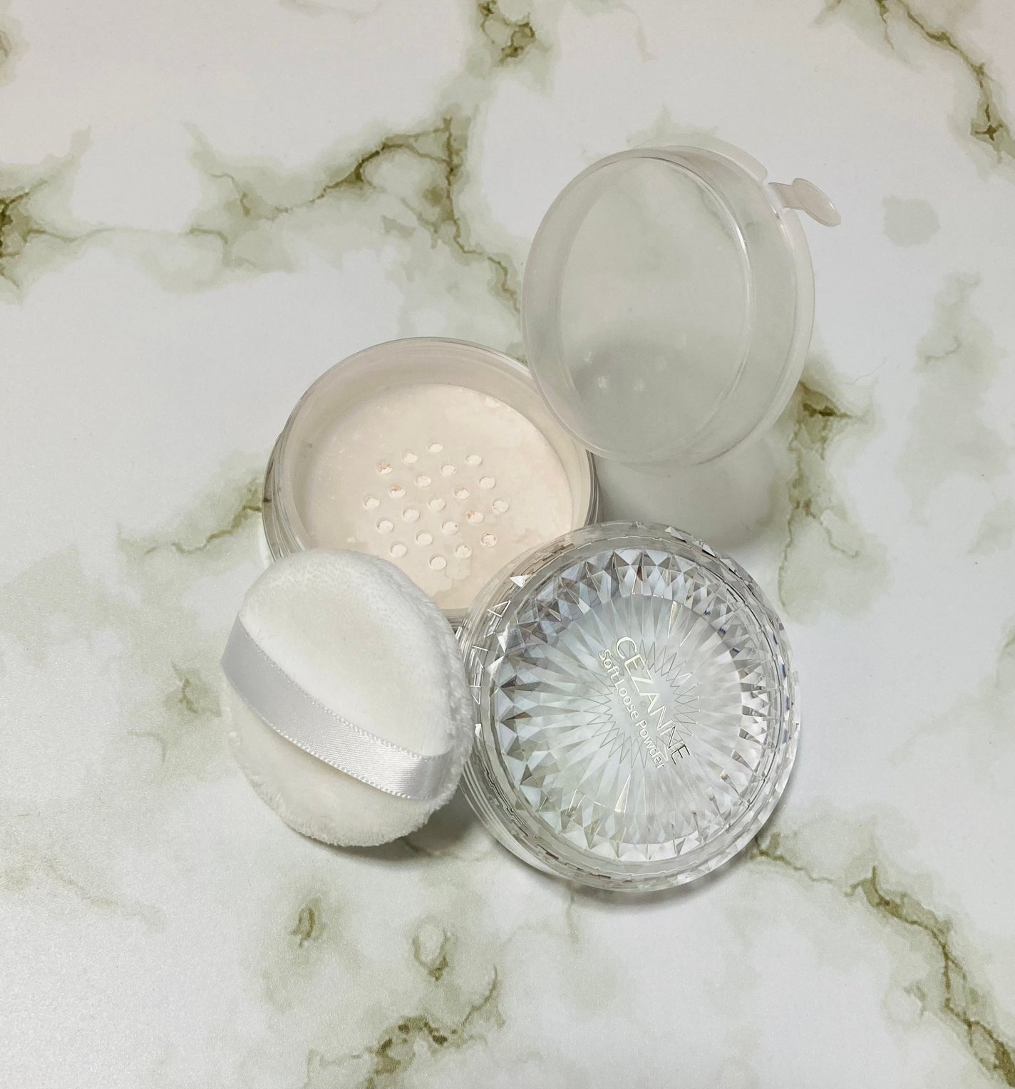 うるふわ仕上げパウダー/CEZANNE/ルースパウダーを使ったクチコミ(2枚目)