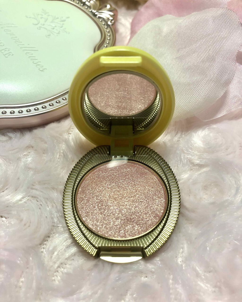 グリタリング アイカラー/レ・メルヴェイユーズ ラデュレ/単色アイシャドウを使ったクチコミ（2枚目）