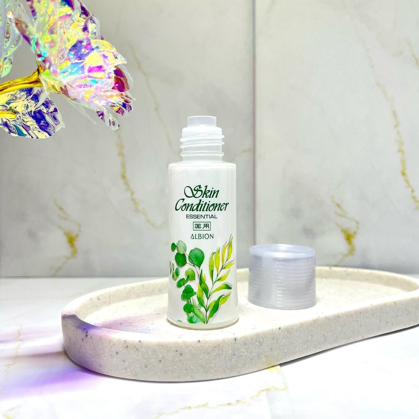 ▷ALBION
薬用スキンコンディショナーエッセンシャル N

さっぱり爽やかな香りの化粧水。とろみがなく、サラサラっとした付け心地とさっぱりとしたべたつきを一切感じない仕上がりがお気に入り🥰 現品欲しくなる

 #使い切りスキンケア #