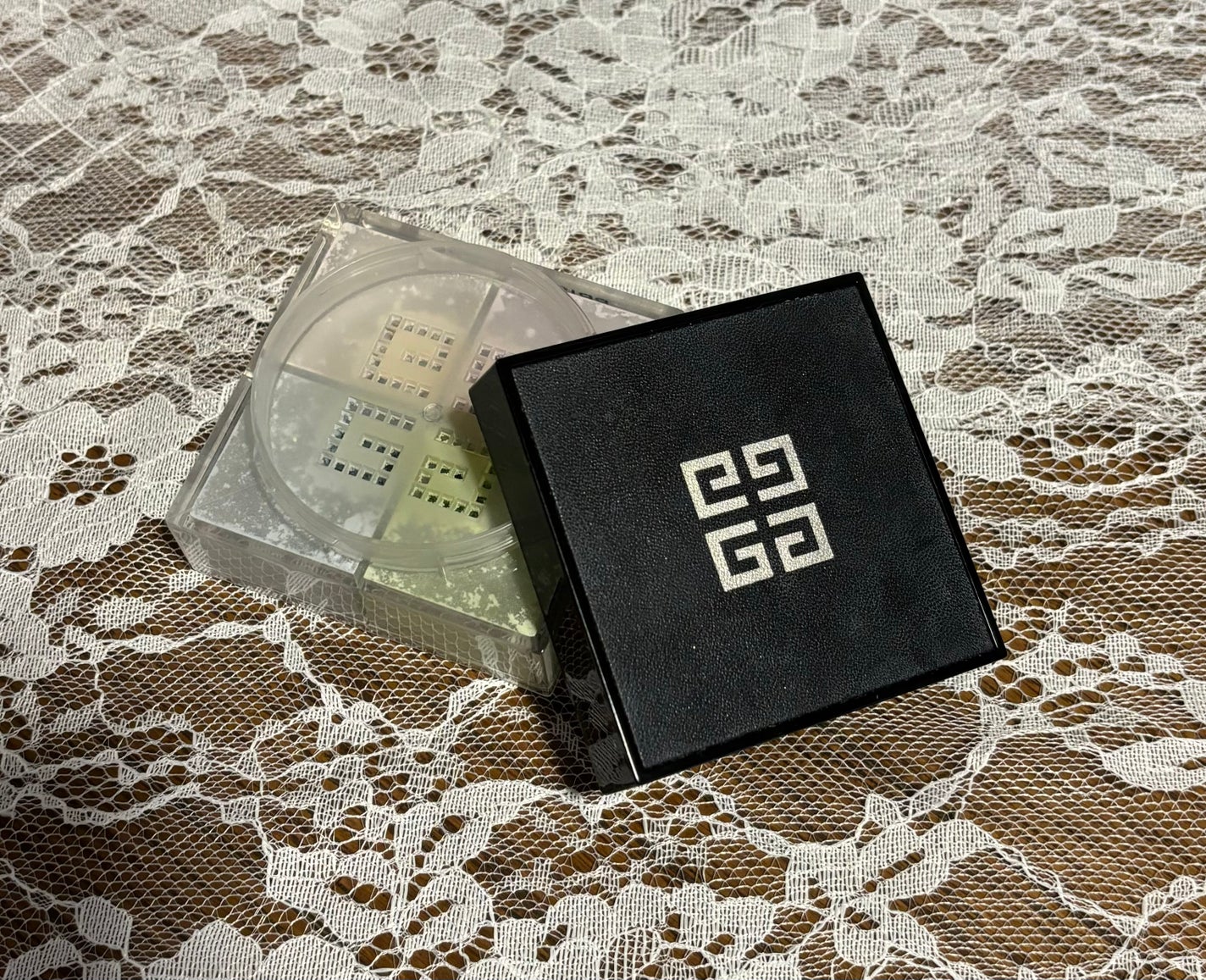 プリズム・リーブル/GIVENCHY/ルースパウダーを使ったクチコミ(1枚目)