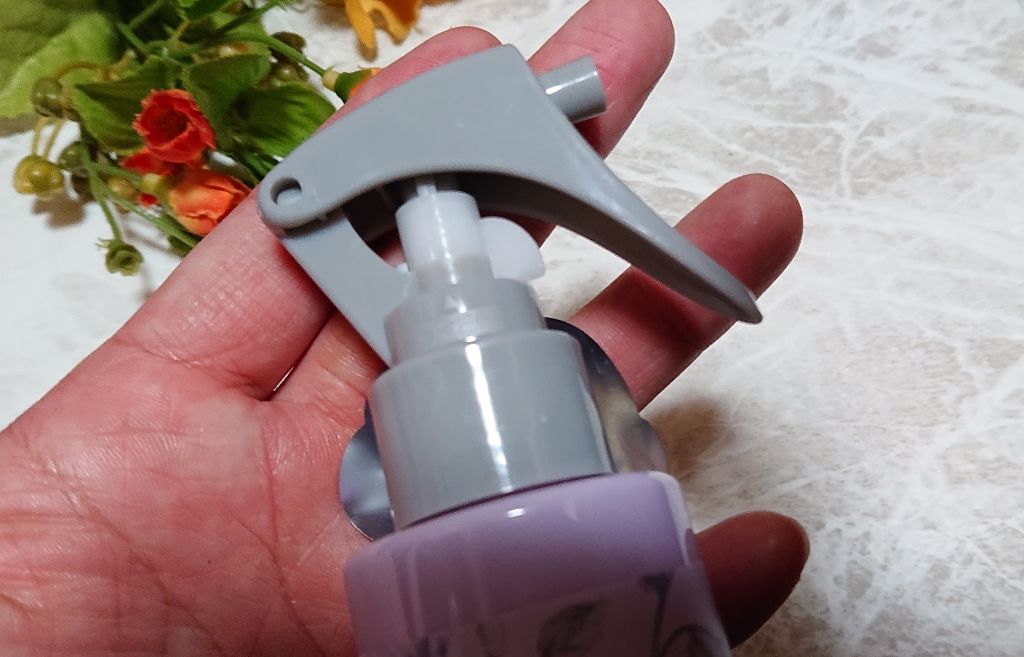 R& MERCURYDUO　エレガンスヘアミストのクチコミ「こちらはエレガントな香りが香水のように長続きなのにしつこくない。
香りのテーマはセンシュアルエ.....」（3枚目）