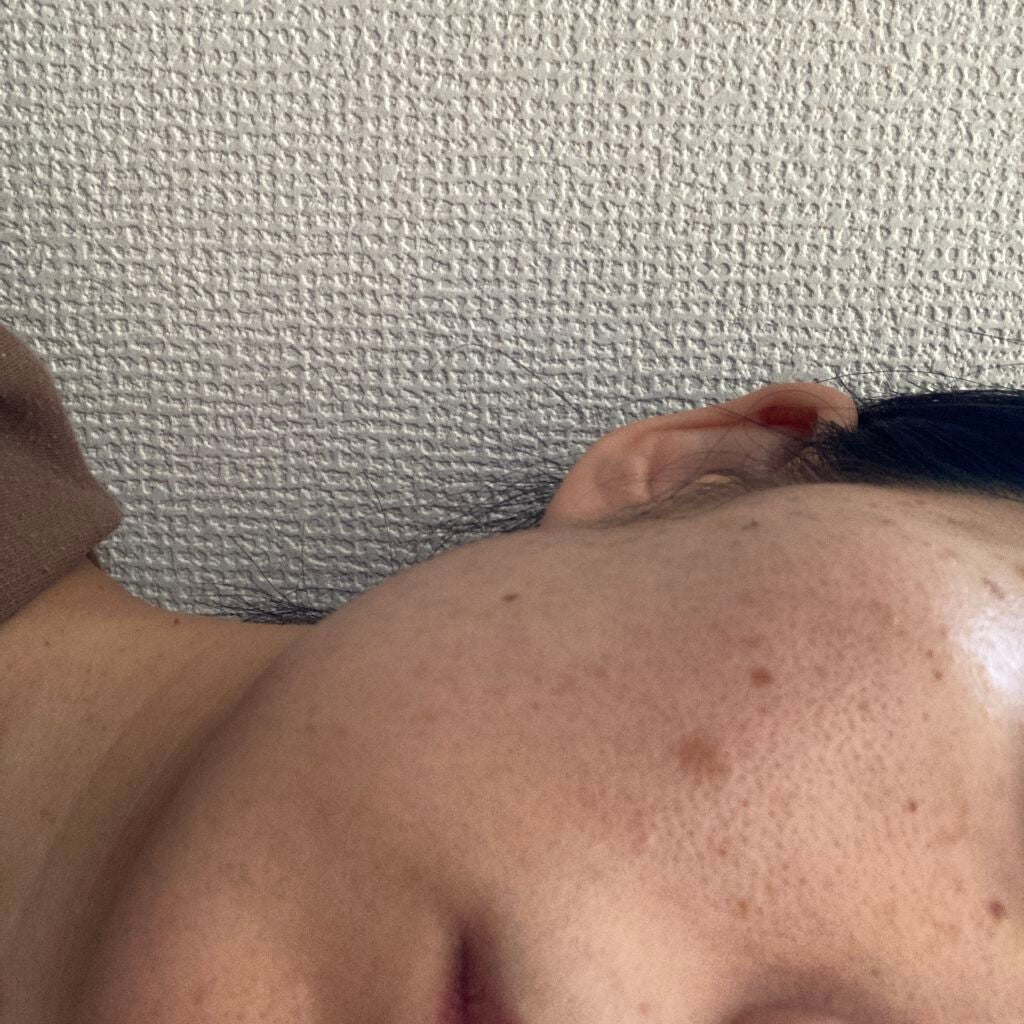 unico on LIPS 「乳液使ってるものこの毛穴よくなるかな#はじめての投稿..」(2枚目)