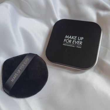 MAKE UP FOR EVER ウルトラHDプレストパウダーのクチコミ「MAKE UP FOR EVER
ウルトラHDプレストパウダー
01トランスルーセント


マ.....」（2枚目）