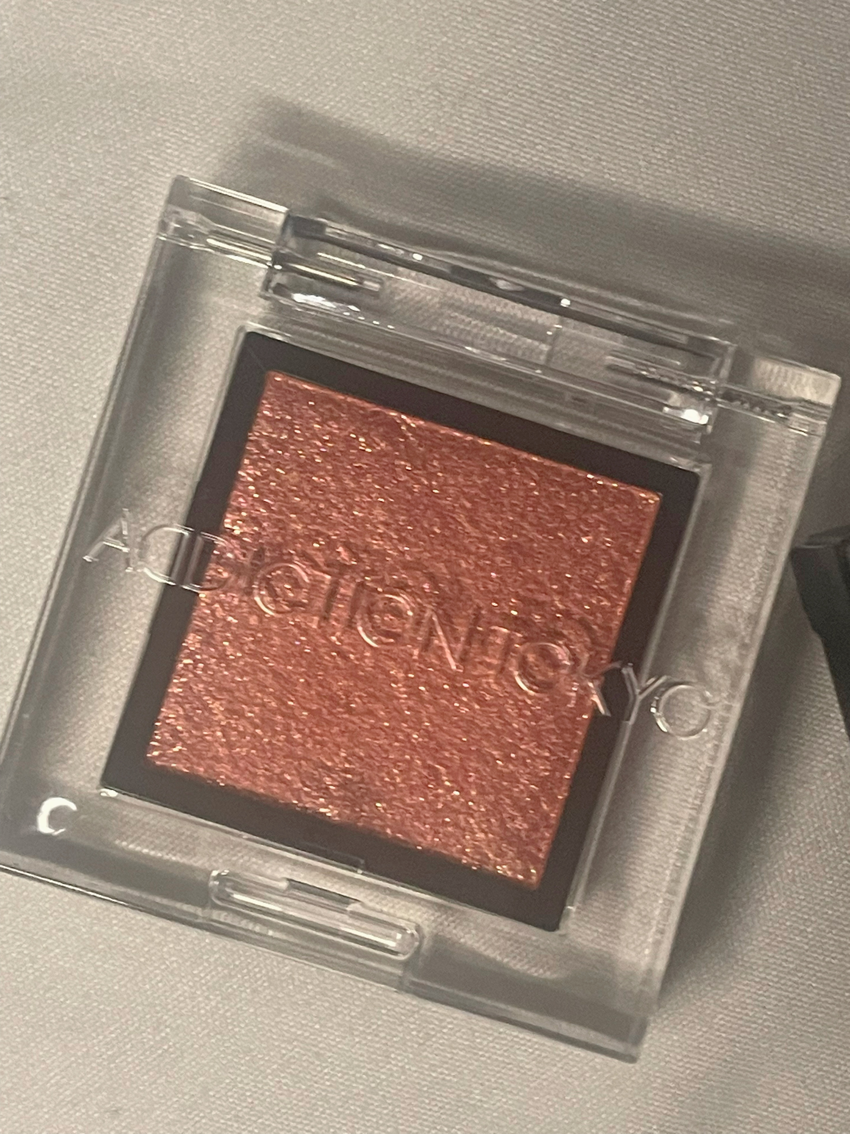 アディクション ザ アイシャドウ スパークル 019SP Red Jujube/ADDICTION/単色アイシャドウを使ったクチコミ（3枚目）