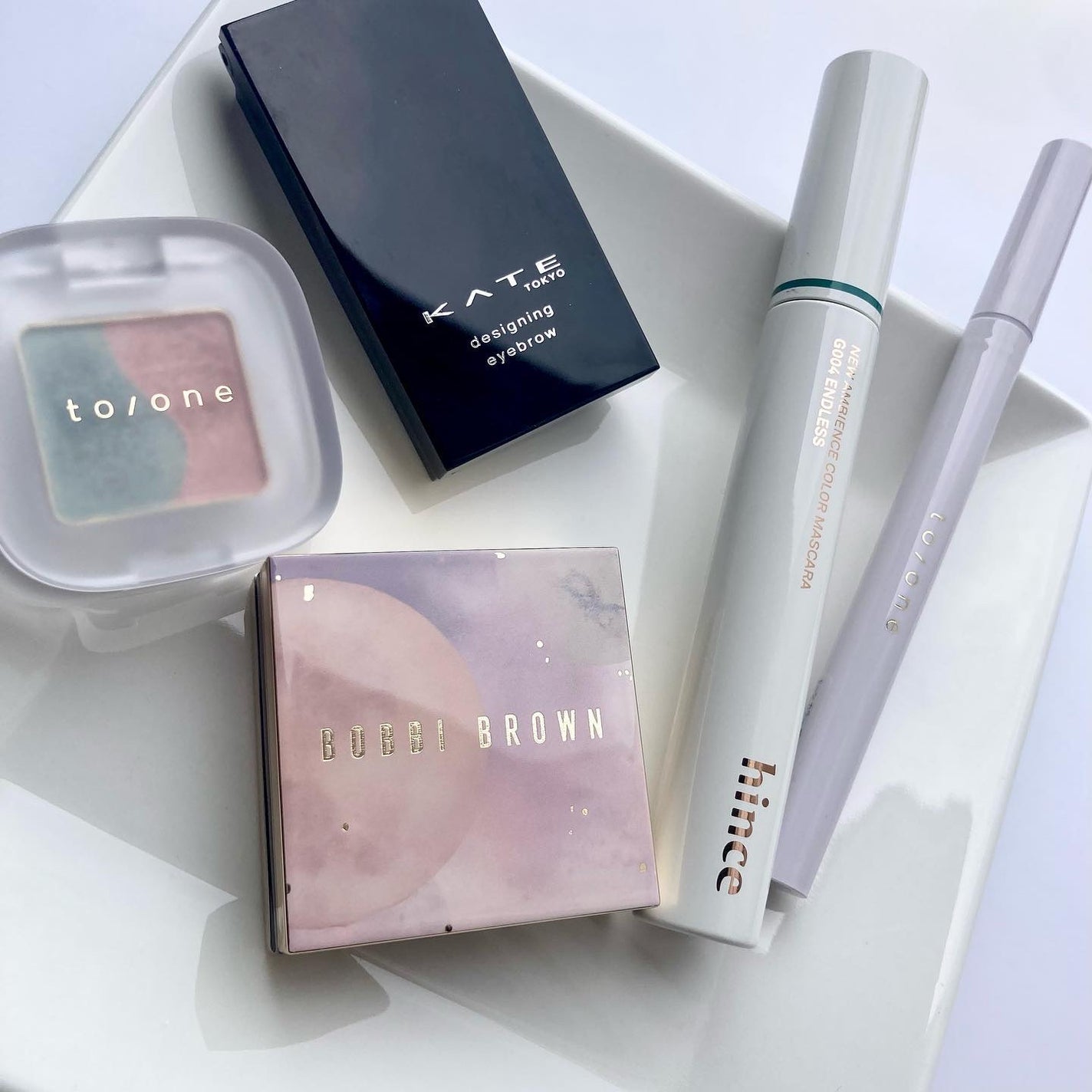 ケイト デザイニングアイブロウ3D/KATE/パウダーアイブロウを使ったクチコミ(2枚目)