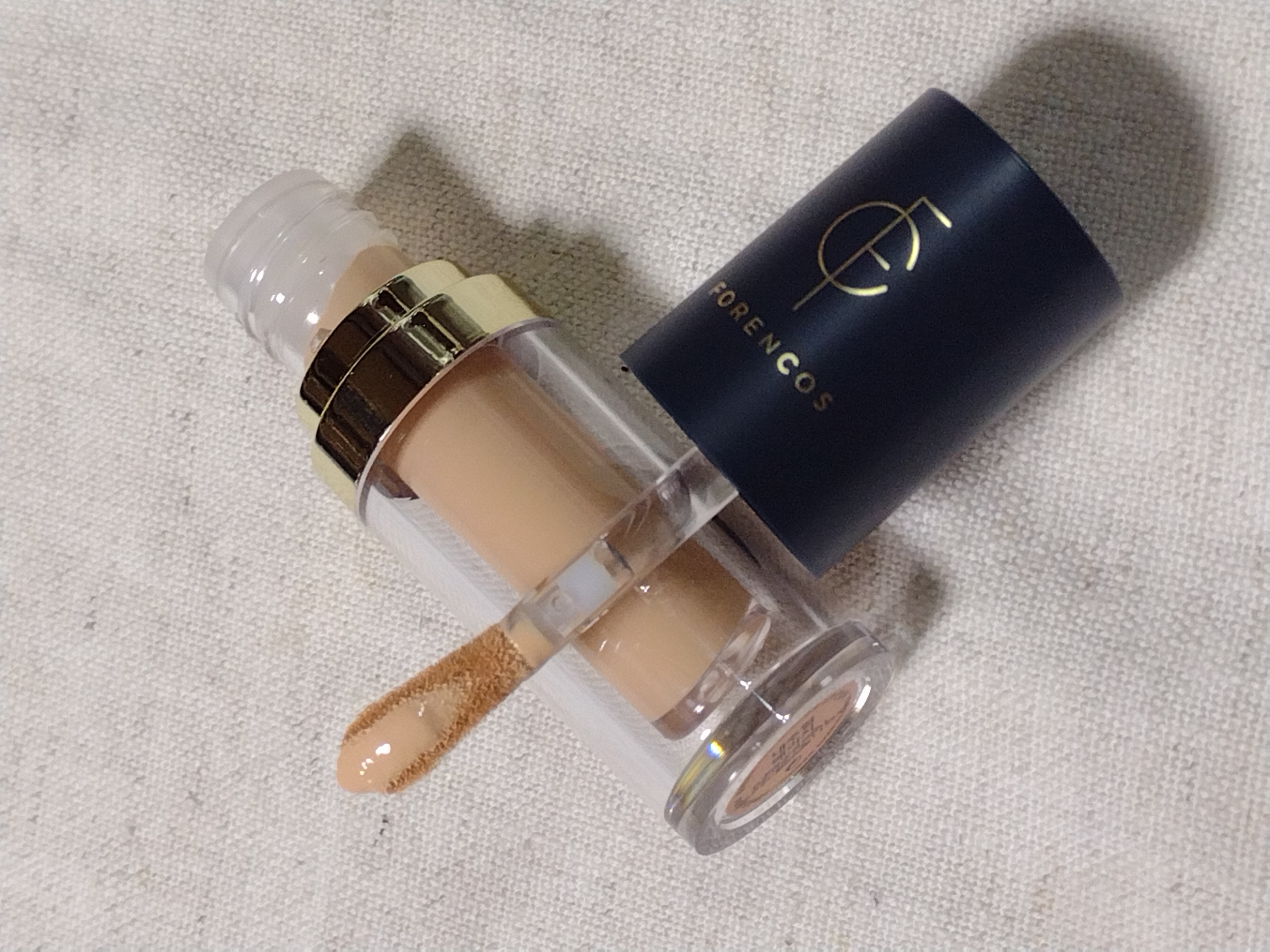 タトゥーウォータープルーフスカーコンシーラー/フォレンコス/リキッドコンシーラーを使ったクチコミ（2枚目）