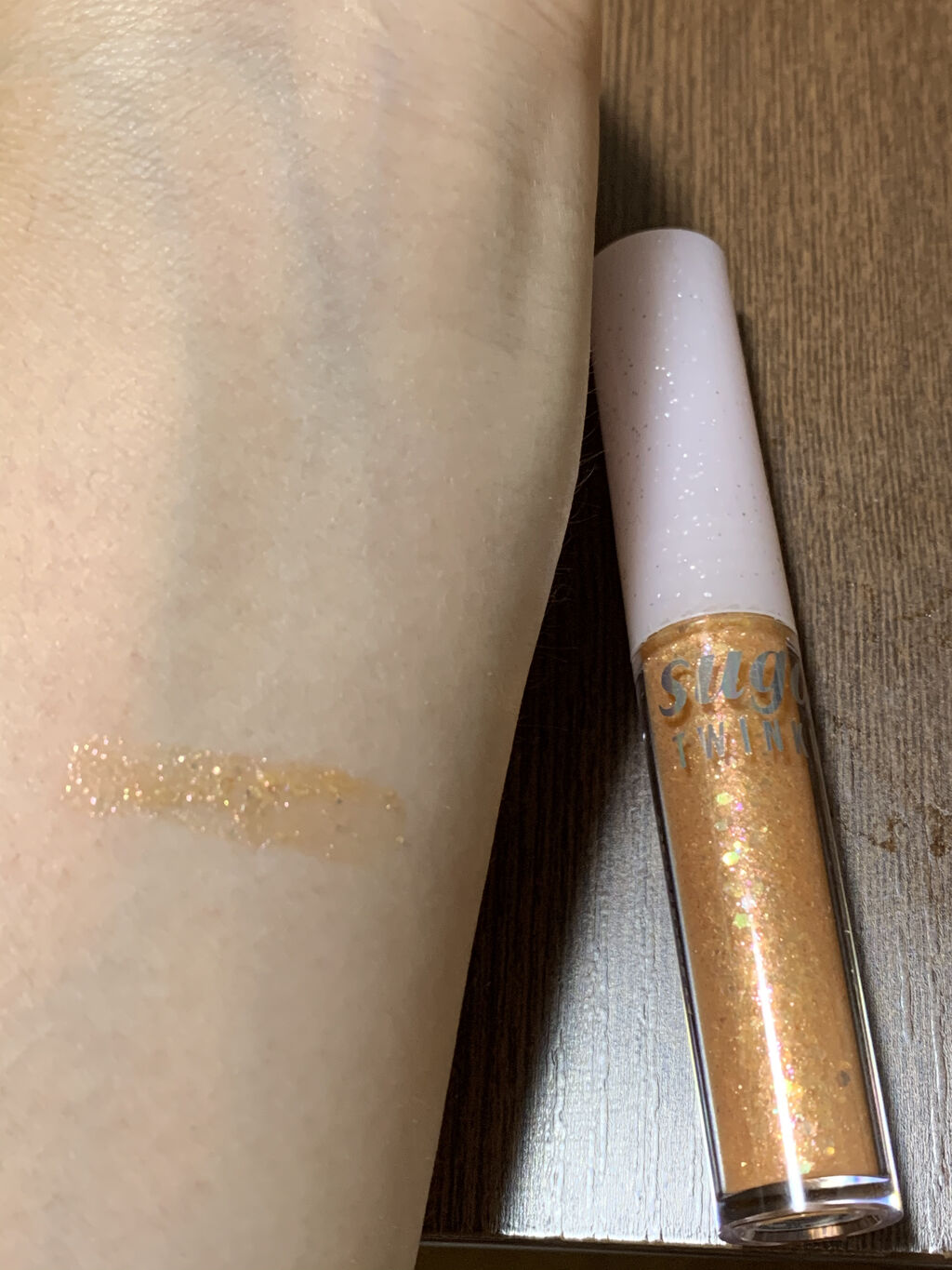 シュガー トゥインクル リキッド グリッター/PERIPERA/グリッターを使ったクチコミ（2枚目）