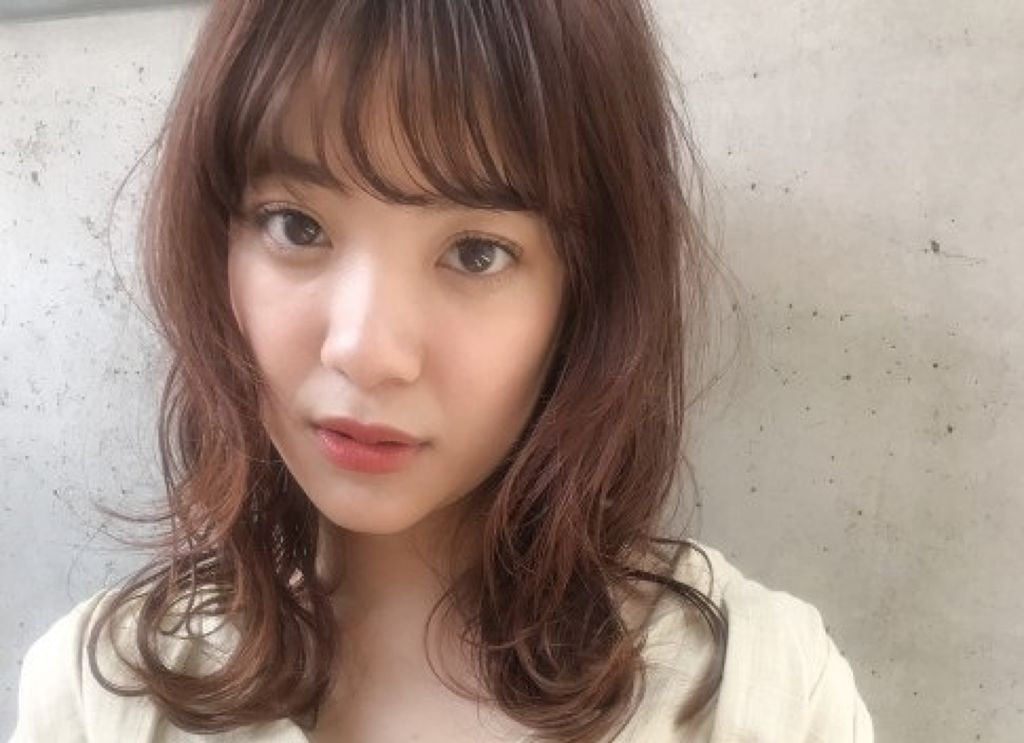 離れ目の悩みはメイクで解消!初心者さんでも簡単な4つのテクニックを紹介!のサムネイル