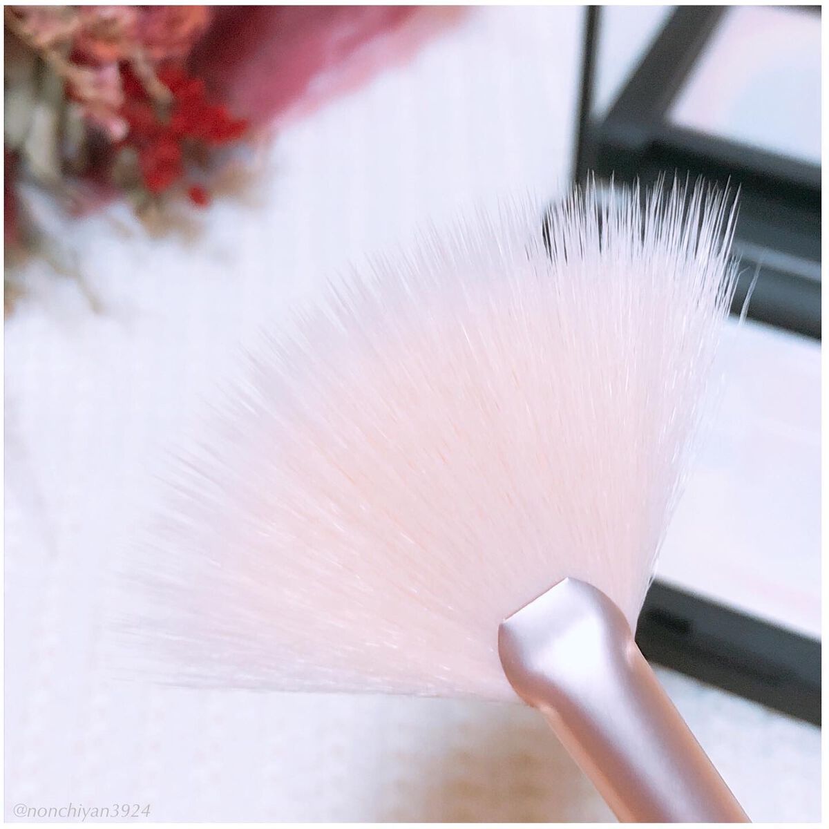 ライトリフレクティング プリズマティックパウダー/NARS/プレストパウダーを使ったクチコミ(2枚目)
