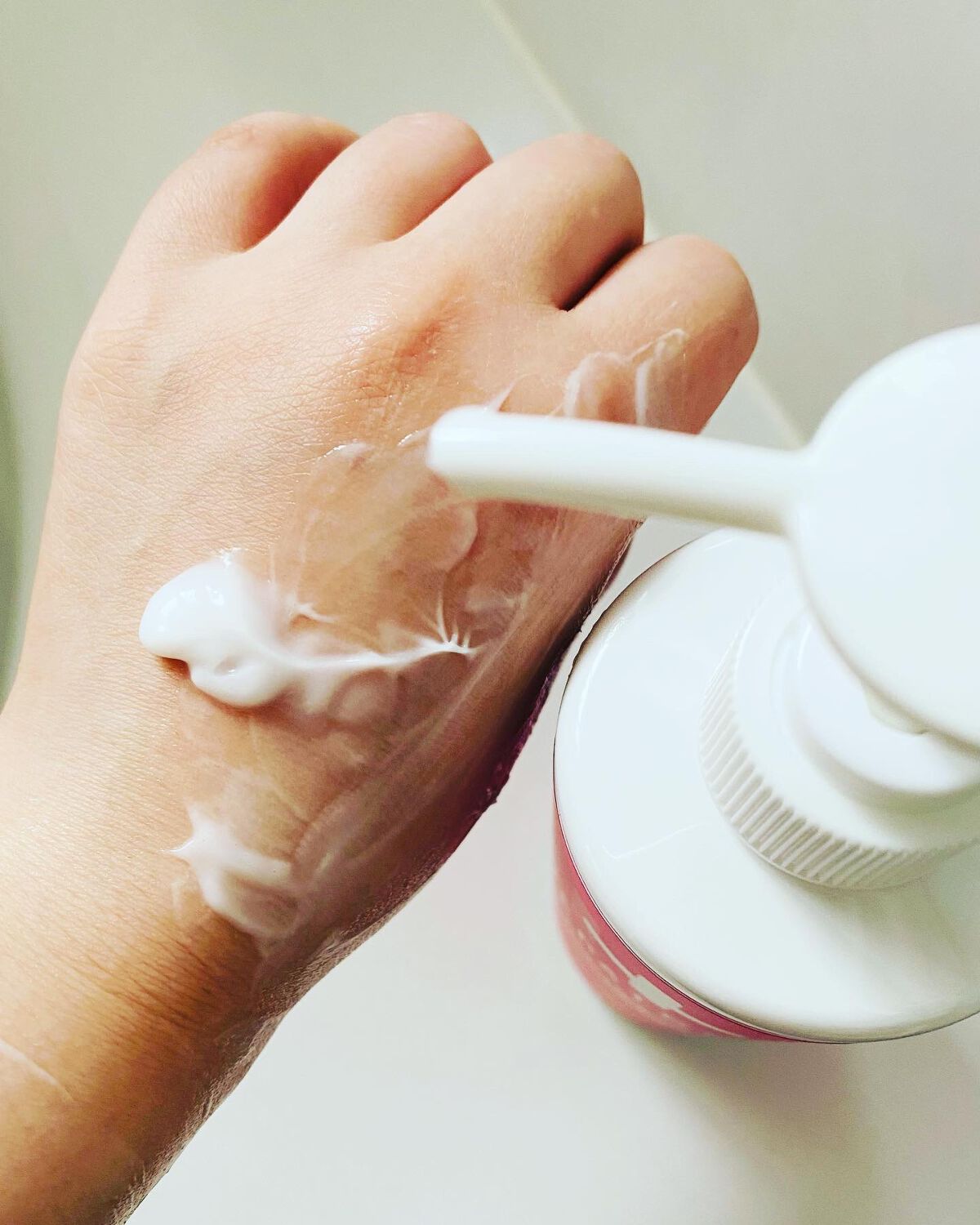 ヘパトリート 薬用保湿ミルククリーム/ゼトックスタイル/ボディクリームを使ったクチコミ(3枚目)