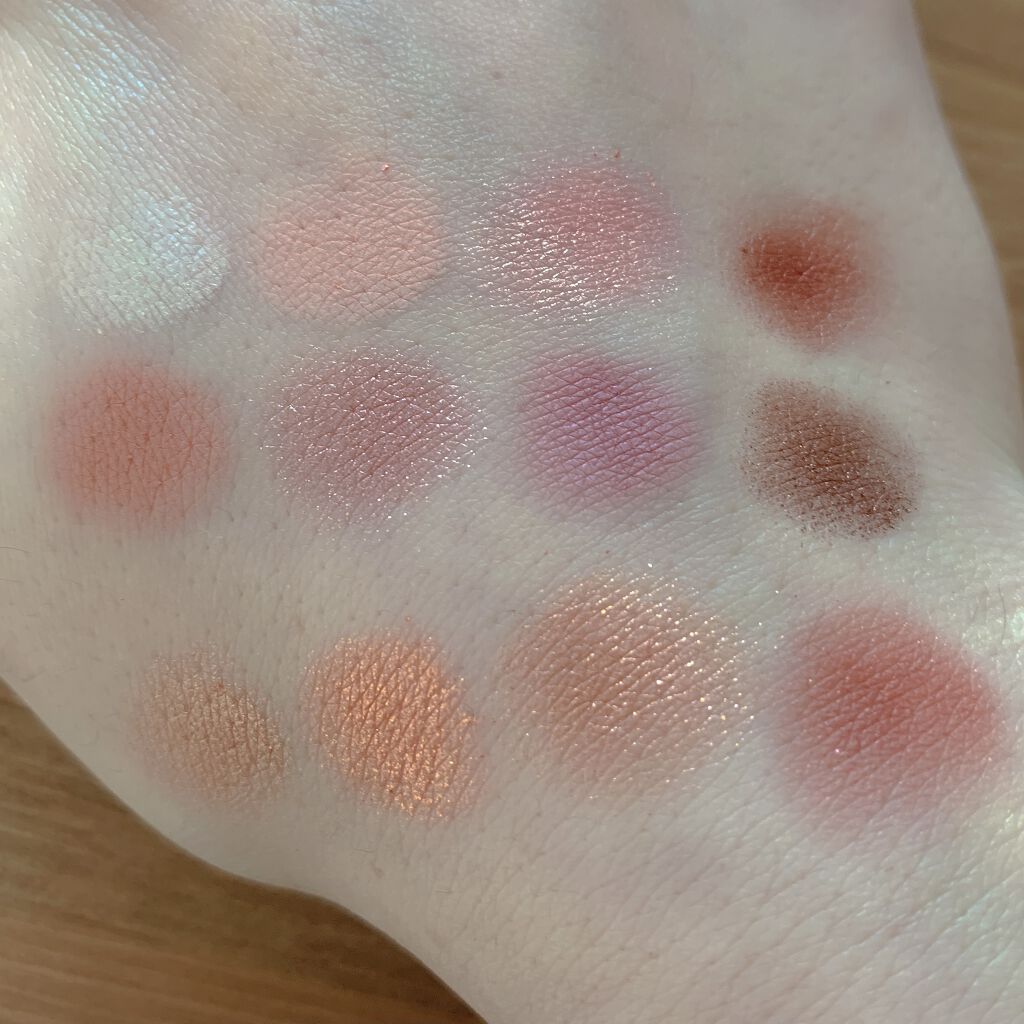 HEXZEスターライトファントム１２アイシャドウ０１/HEXZE（ヘックスゼ）/アイシャドウパレットを使ったクチコミ（3枚目）