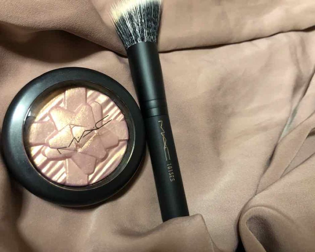 エクストラ ディメンション スキンフィニッシュ【ホリデーコレクション 2018】/M・A・C/パウダーハイライトを使ったクチコミ(1枚目)