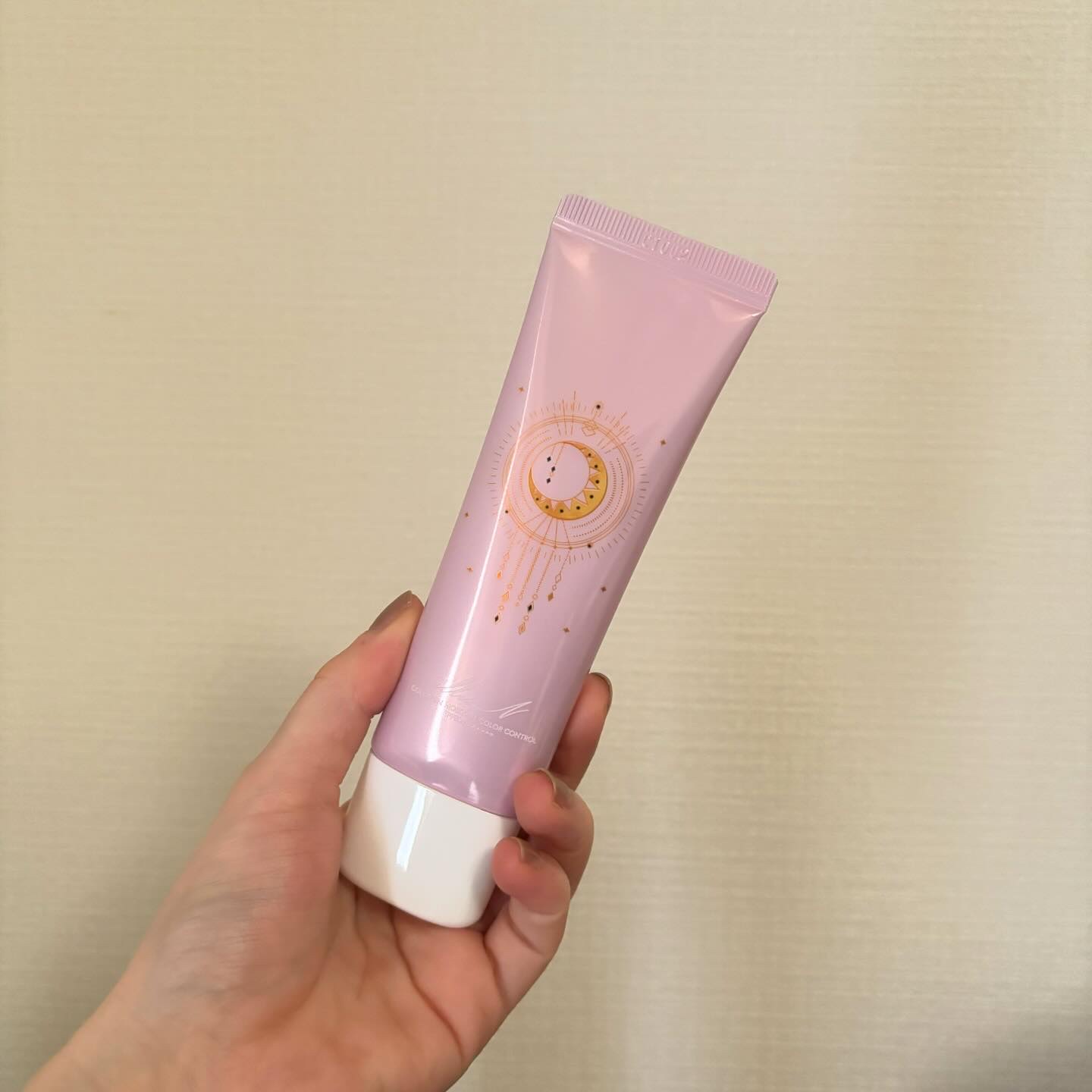 コラーゲンモイスチャーカラーコントロール/illuN/化粧下地を使ったクチコミ（1枚目）