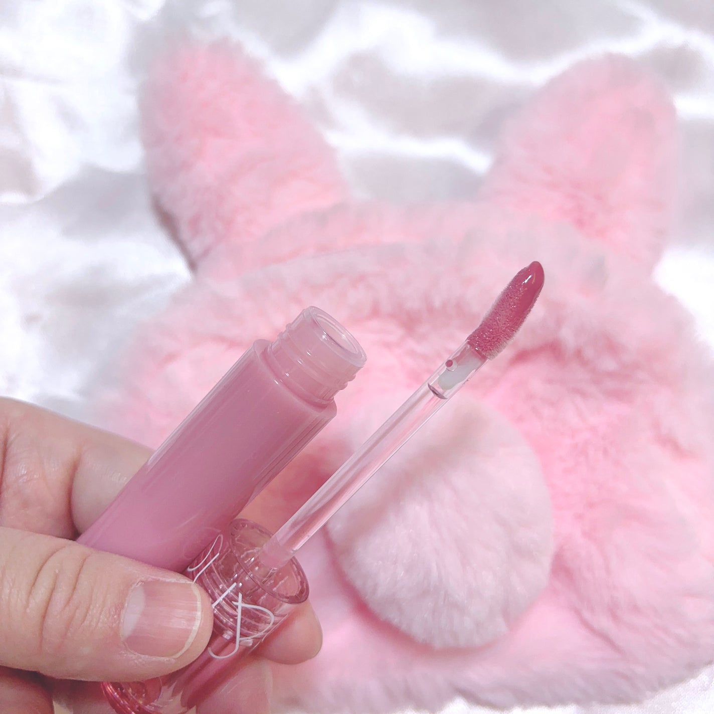 グラスティングカラーグロス/rom&nd/リップグロスを使ったクチコミ(3枚目)