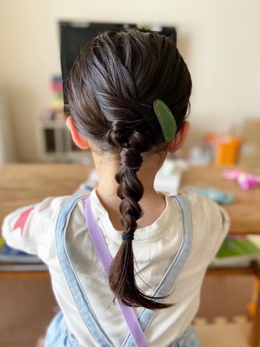 Yuki on LIPS 「4歳娘のヘアアレンジ♡三つ編みとポニーテールの休日ヘアです👧🏻..」（2枚目）