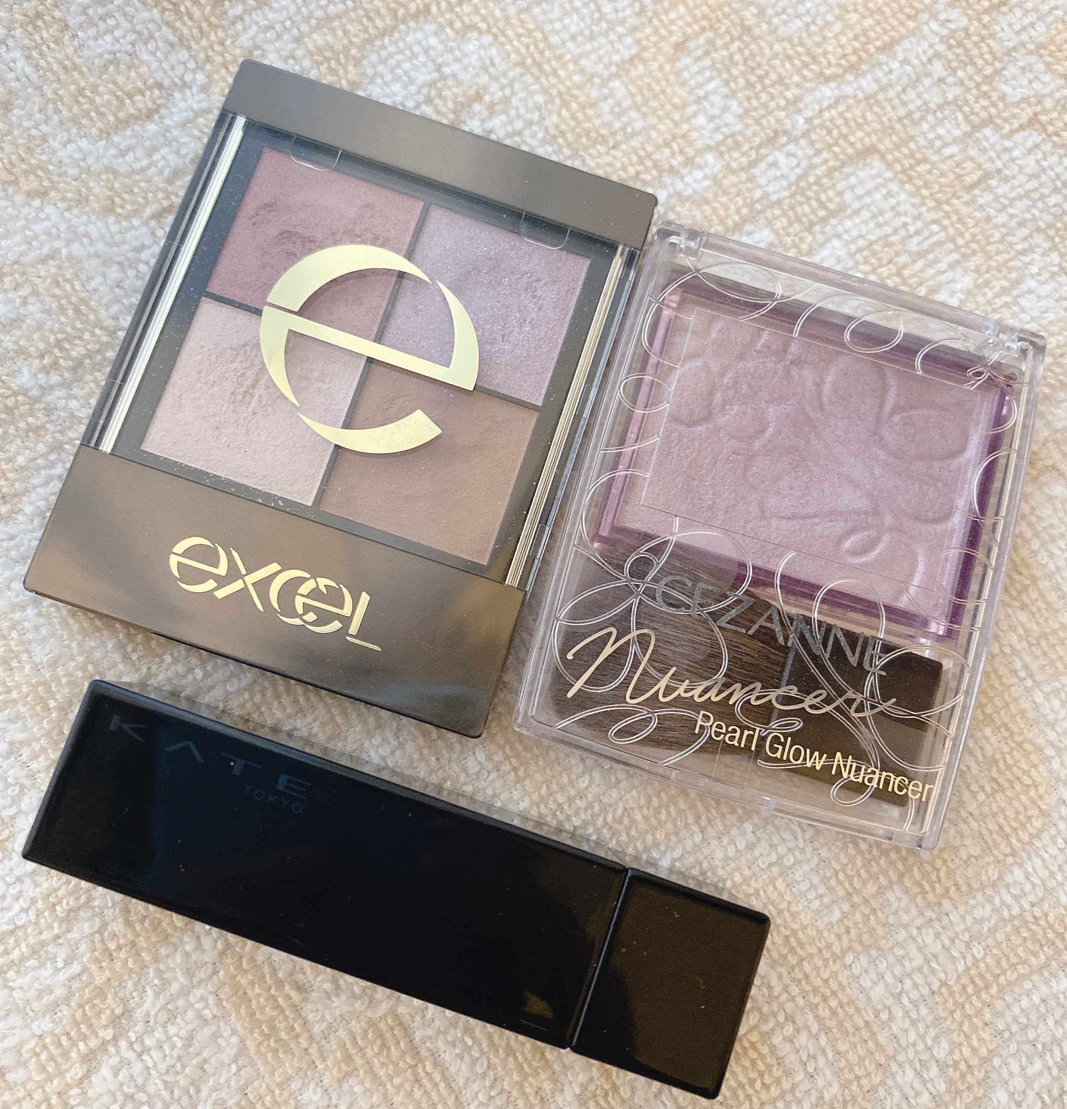 パールグロウニュアンサー/CEZANNE/パウダーハイライトを使ったクチコミ（2枚目）