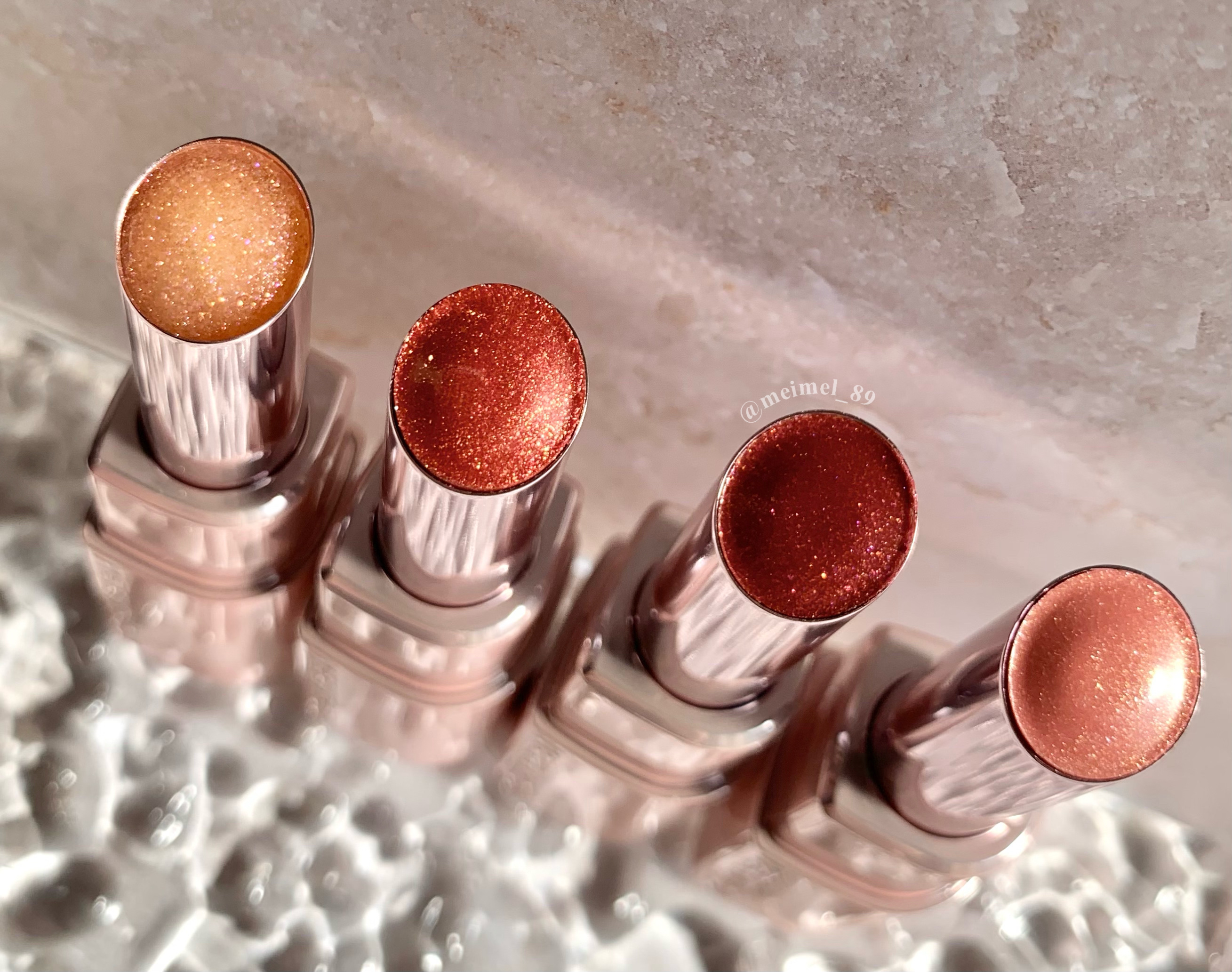 オーロラパールリップスティック/MERYTHOD/口紅を使ったクチコミ（2枚目）