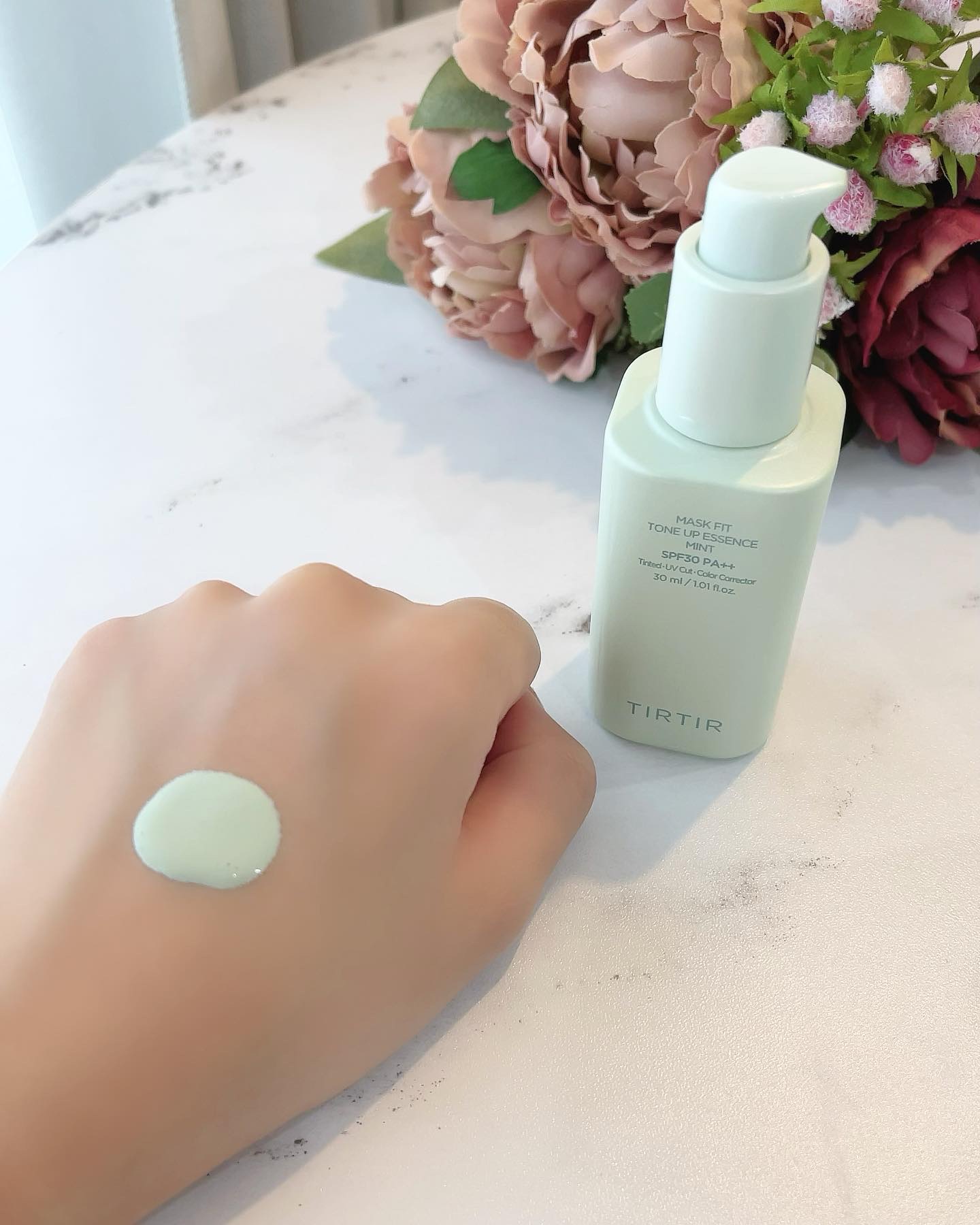 マスクフィットトーンアップエッセンス/TIRTIR(ティルティル)/化粧下地を使ったクチコミ（2枚目）