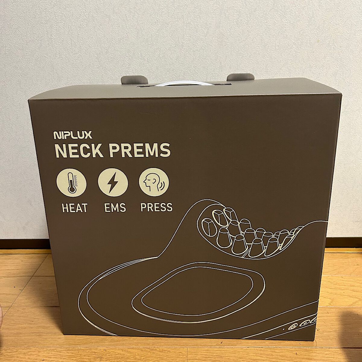 NECK PREMS/NIPLUX/ネックマッサージャーを使ったクチコミ（1枚目）