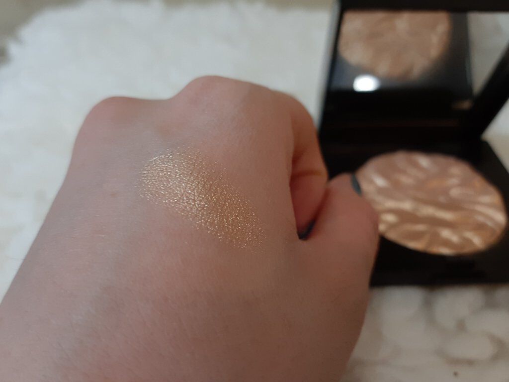 フェイスイルミネーター/ローラ メルシエ/パウダーハイライトを使ったクチコミ(2枚目)