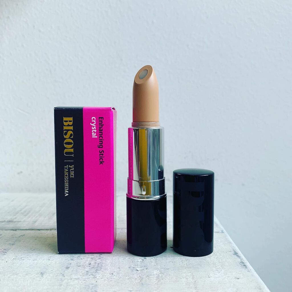 BISOU エンハンシングスティックのクチコミ「なんだか肌がキレイに見えちゃう
スティックコンシーラー。

#BISOU 
#エンハンシングス.....」（1枚目）