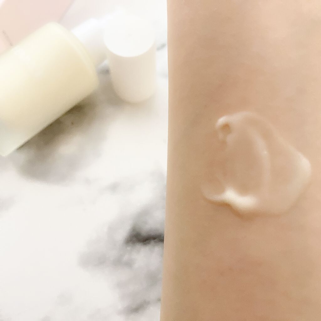 フラワー エッセンシャル モイスチャライザー/FEMMUE/乳液を使ったクチコミ（2枚目）