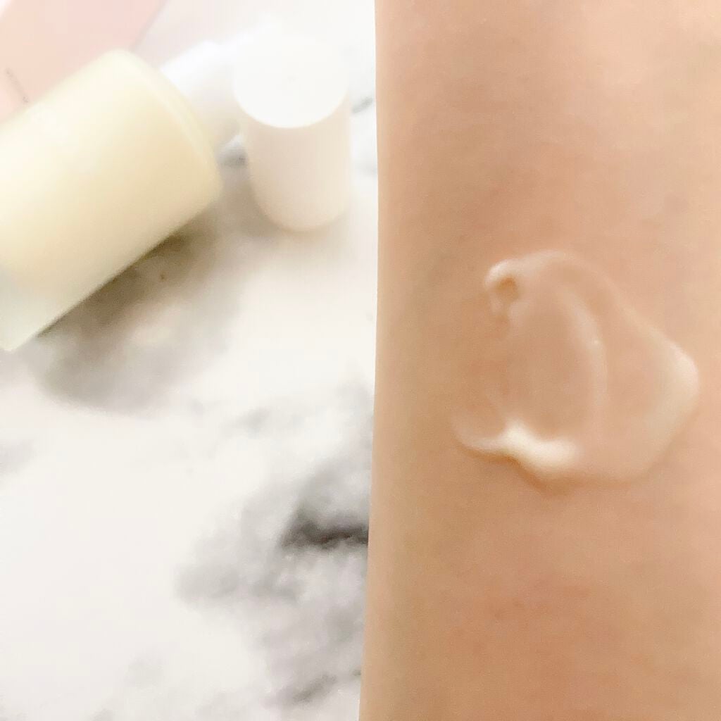 フラワー エッセンシャル モイスチャライザー/FEMMUE/乳液を使ったクチコミ(2枚目)