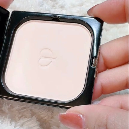 プードルコンパクトエサンシエルn/クレ・ド・ポー ボーテ/プレストパウダーを使ったクチコミ(6枚目)