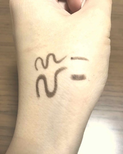 「密着アイライナー」クリームペンシル/デジャヴュ/ペンシルアイライナーを使ったクチコミ(2枚目)