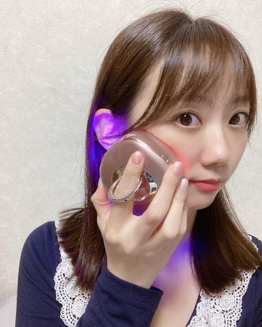 まみち on LIPS 「洗顔後、寝る前の肌ケア🍀化粧水塗った後に使えるハンディ型LED..」（2枚目）