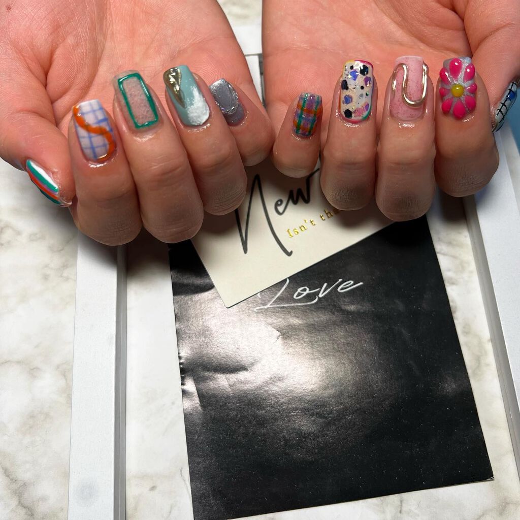 cst on LIPS 「#セレクト#個性派ネイル#詰め込み💅#ネイル好きな人と繋がりた..」(4枚目)