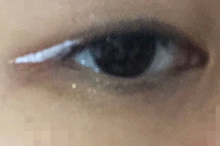 あかね(ᯅ̈ ) on LIPS 「uzuの白アイライナーです!!!!!白ってやっぱりブラック、ブ..」(5枚目)