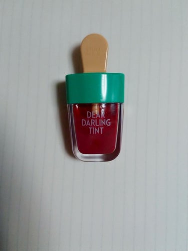 エチュードハウス
ディアダーリンウォータージェルティント

カラーは RD307(スイカバー)です🍉✨


このリップは色が
真っ赤じゃないので
使いやすい色かと思います😘
(もう少し赤くてもよかったか