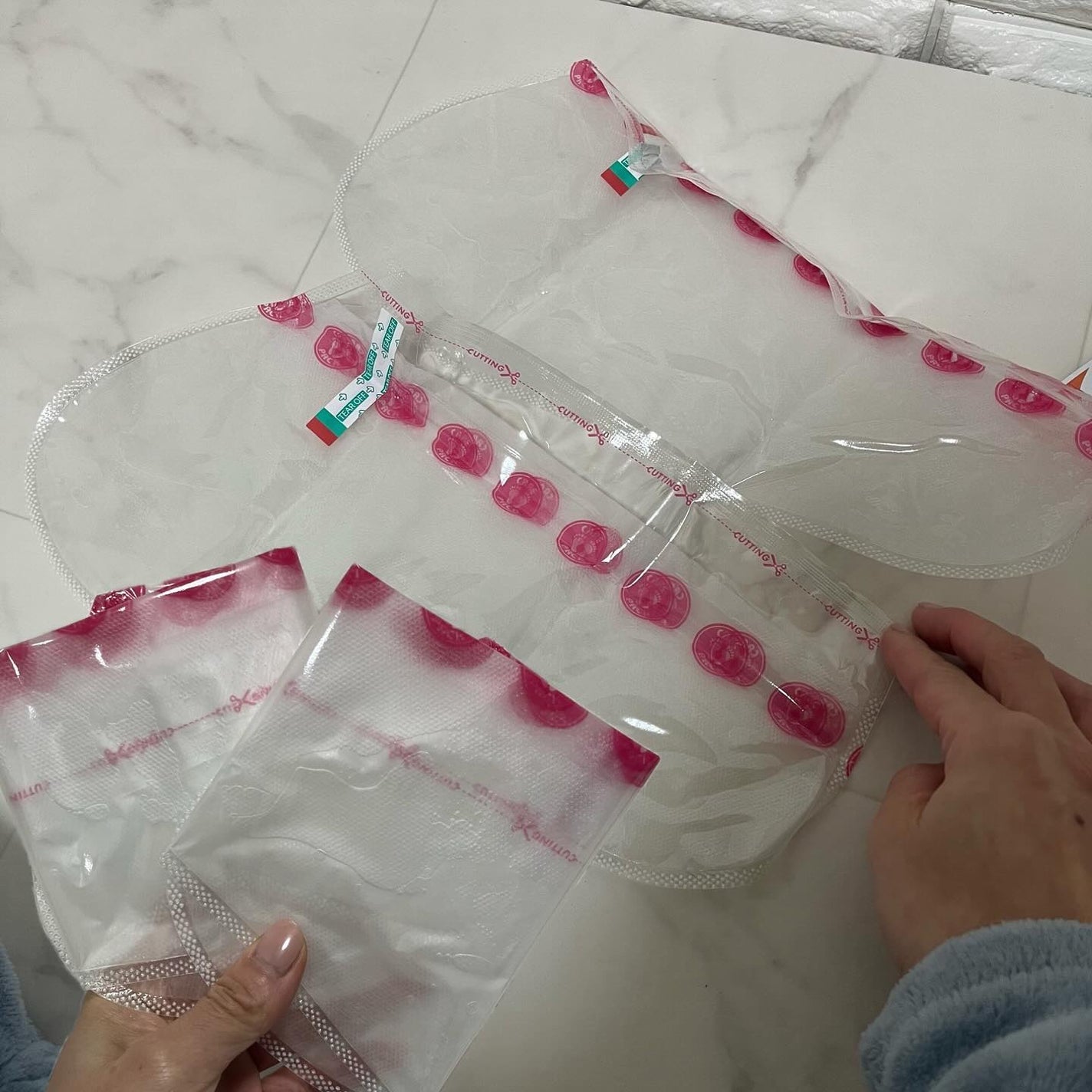 あしやすめ 足裏角質ケアパック/鎌倉ライフ/レッグ・フットケアを使ったクチコミ(2枚目)