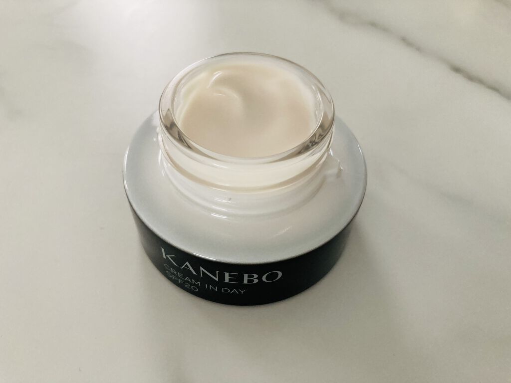 クリーム　イン　デイ/KANEBO/フェイスクリームを使ったクチコミ（2枚目）
