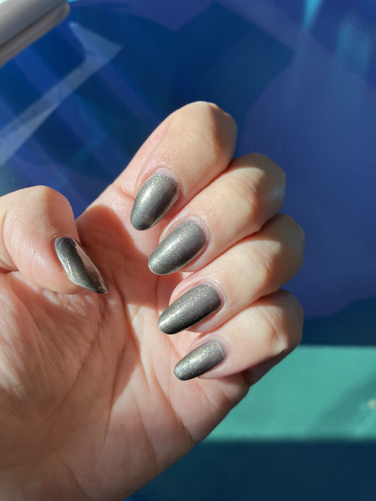 ネイルズインクのポリッシュ
ハッピーバッグに入ってた色！
シルバーラメがぎっしり
自分ではあまり買わない色だから
新鮮な気持ち
