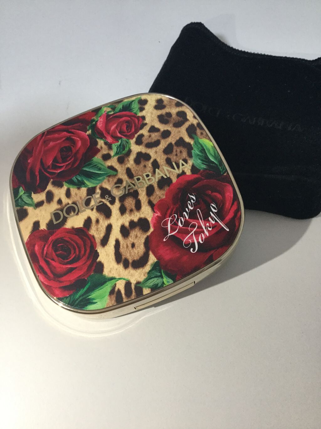 DOLCE&GABBANA BEAUTY ラブコレクター ユニバーサル ハイライティングパウダーのクチコミ「初めての投稿です！

DOLCE &GABBANAのラブコレクター　ユニバーサル　ハイライティ.....」（1枚目）