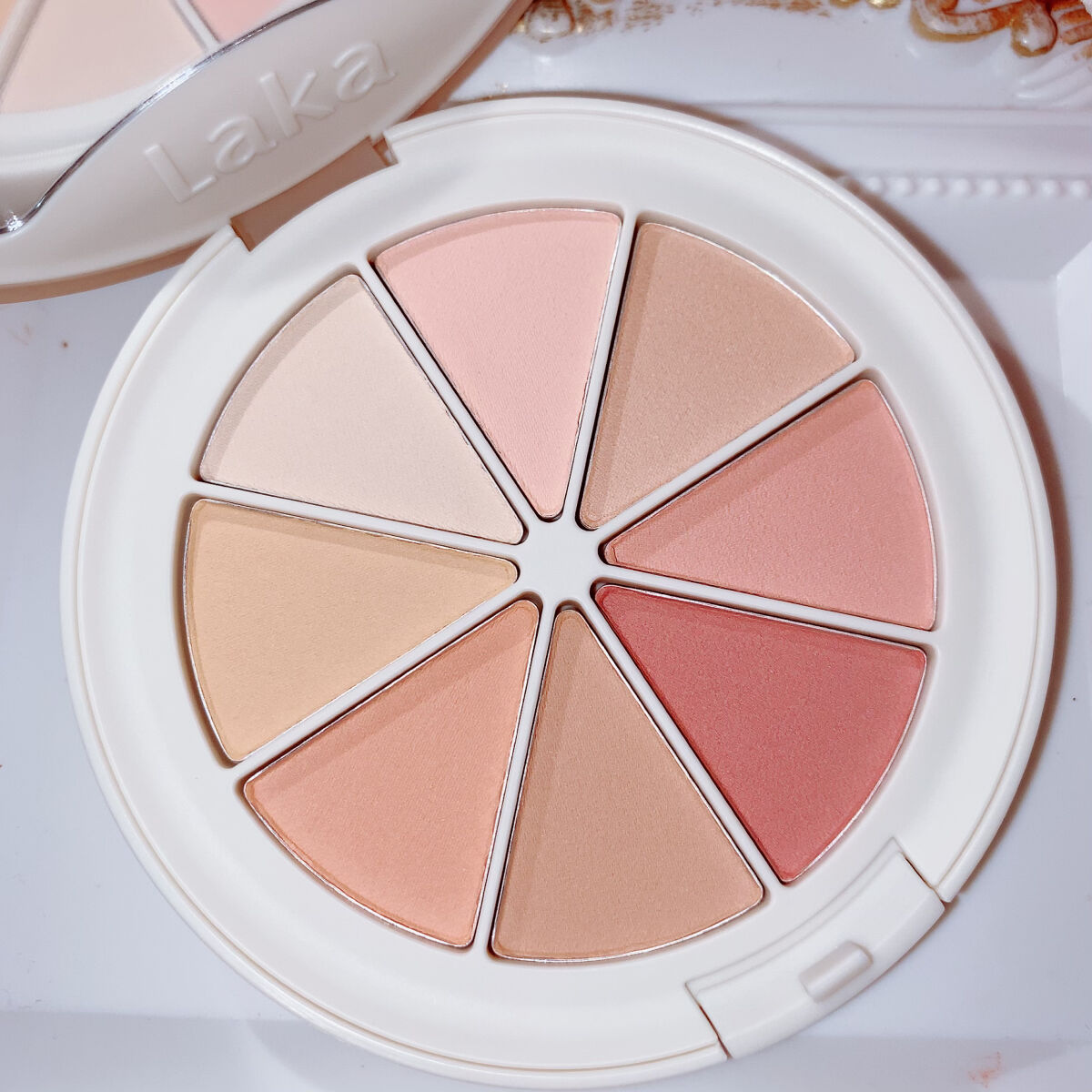 New Level Eyeshadow Palette/Laka/アイシャドウパレットを使ったクチコミ（3枚目）