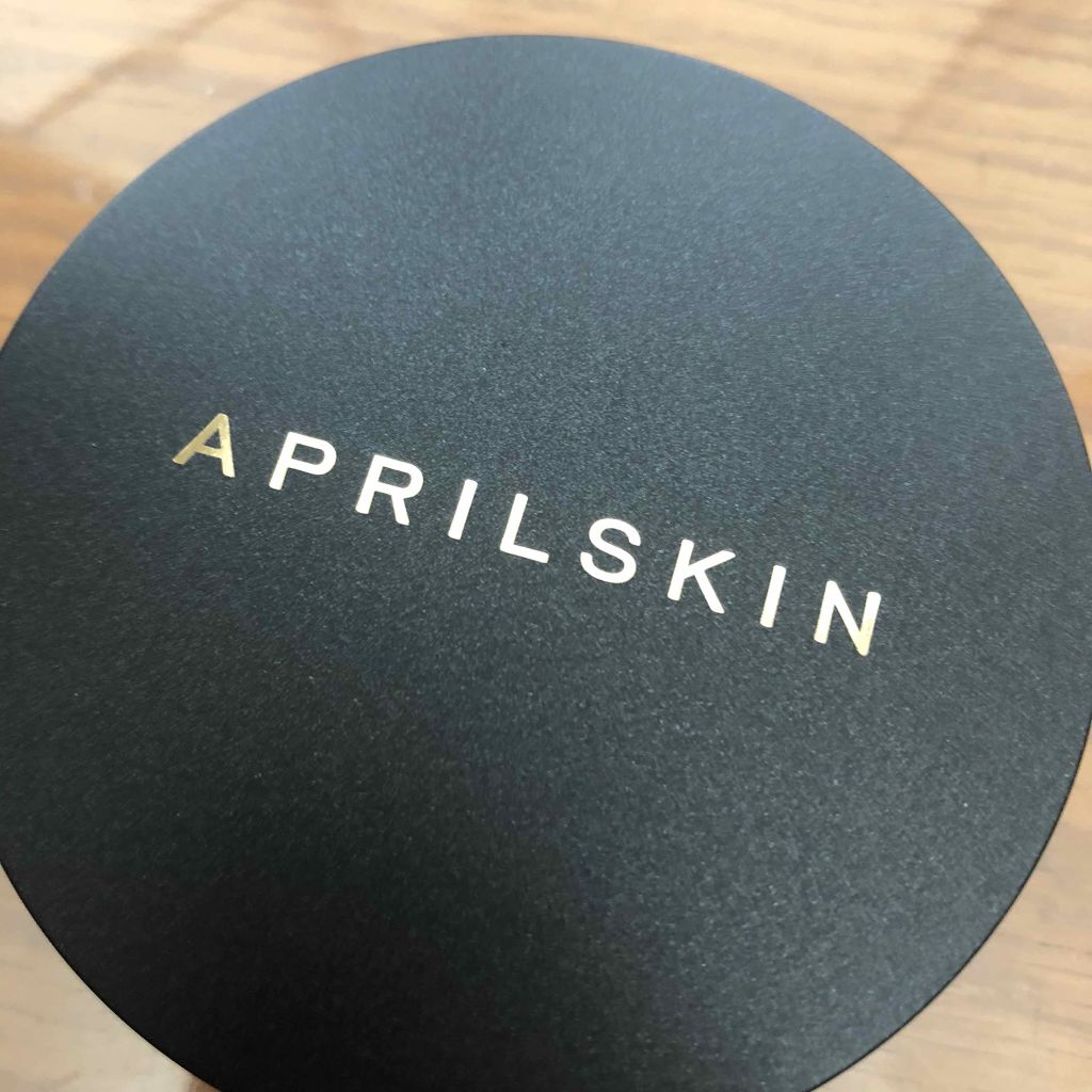 マジックスノークッション ブラック 2.0/APRILSKIN/クッションファンデーションを使ったクチコミ（1枚目）