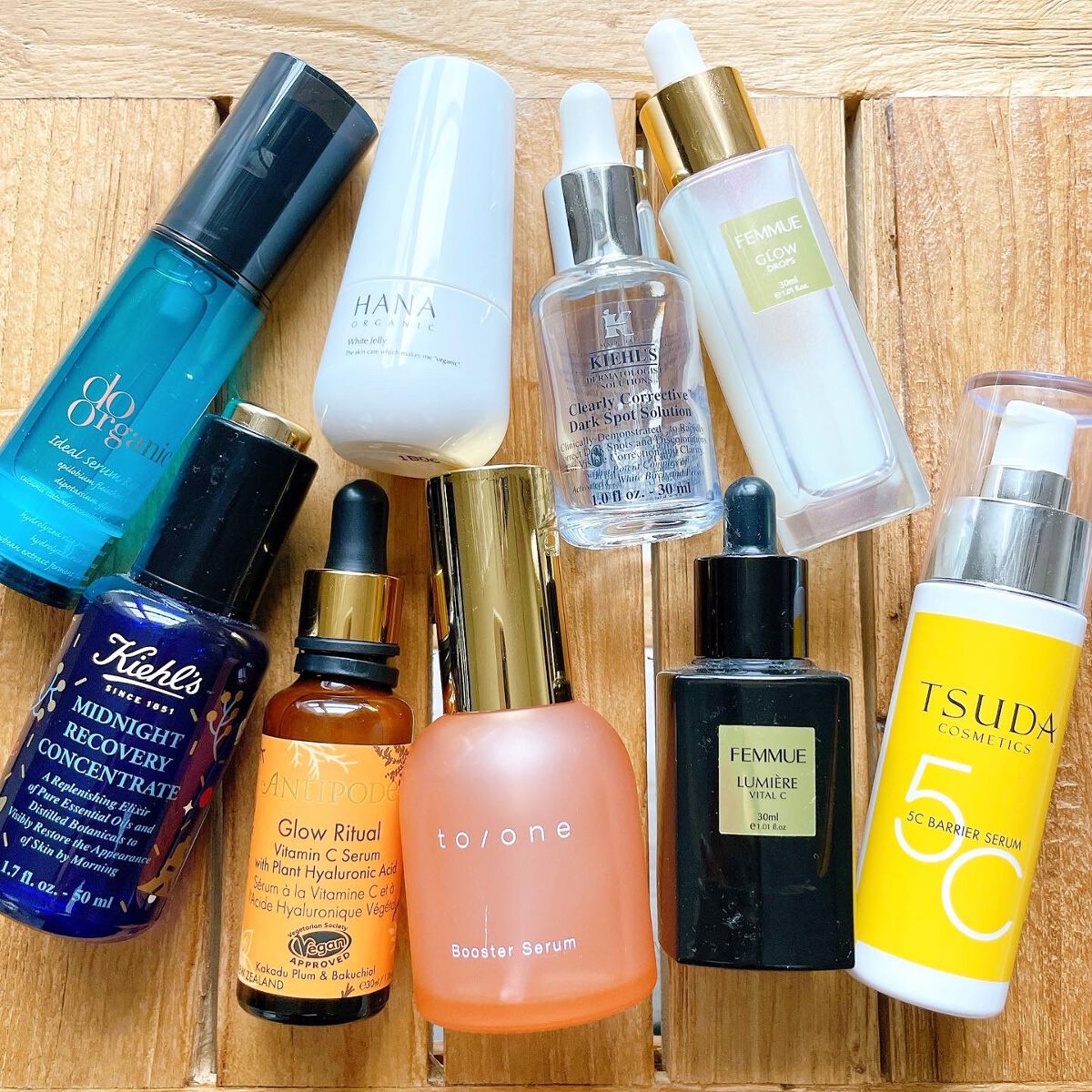 kana on LIPS 「.オススメ美容液💁🏼♀️/美容液だいすきー♡最近はここらへん..」(1枚目)