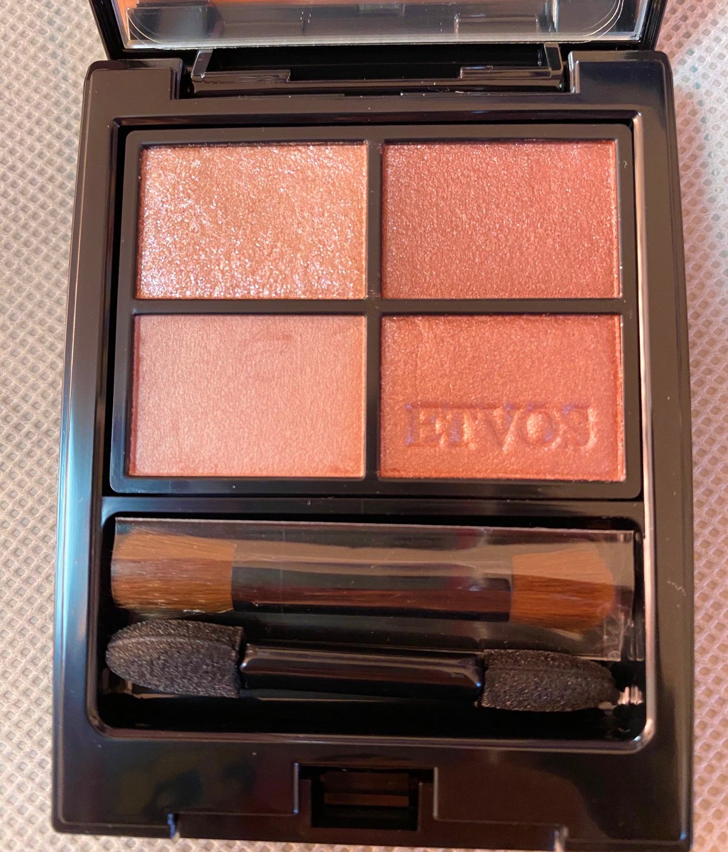 ミネラルクラッシィシャドー/エトヴォス/アイシャドウパレットを使ったクチコミ(1枚目)