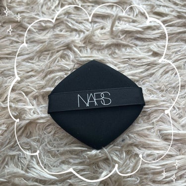 ピュアラディアントプロテクション アクアティックグロー クッションファンデーション SPF50+／PA+++ 00508/NARS/クッションファンデーションを使ったクチコミ（3枚目）