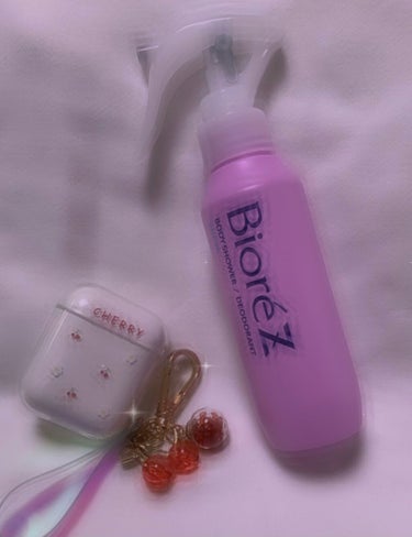 速乾だから外出時に便利！！
2月20日新発売の
『ビオレZ薬用ボディシャワー　せっけんの香り』

私がいいなと思ったポイント💡は
トリガータイプだから噴射音がしないところ！！
学校のトイレ🚽とかで気づか