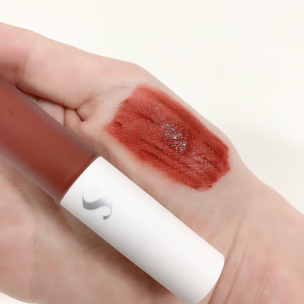 オールタイム ムード ベルベットティント 12AM どうしたの こんな遅い時間に〈ローズブリック〉/saat insight/リップティントを使ったクチコミ（3枚目）