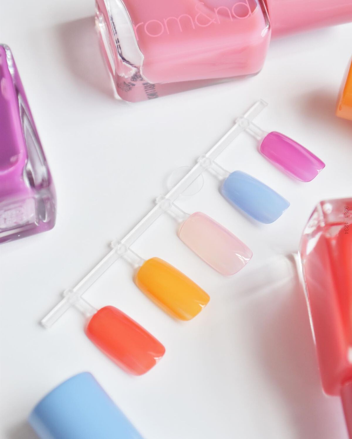 ムードペブルネイル 14 zesty red/rom&nd/マニキュアを使ったクチコミ（3枚目）