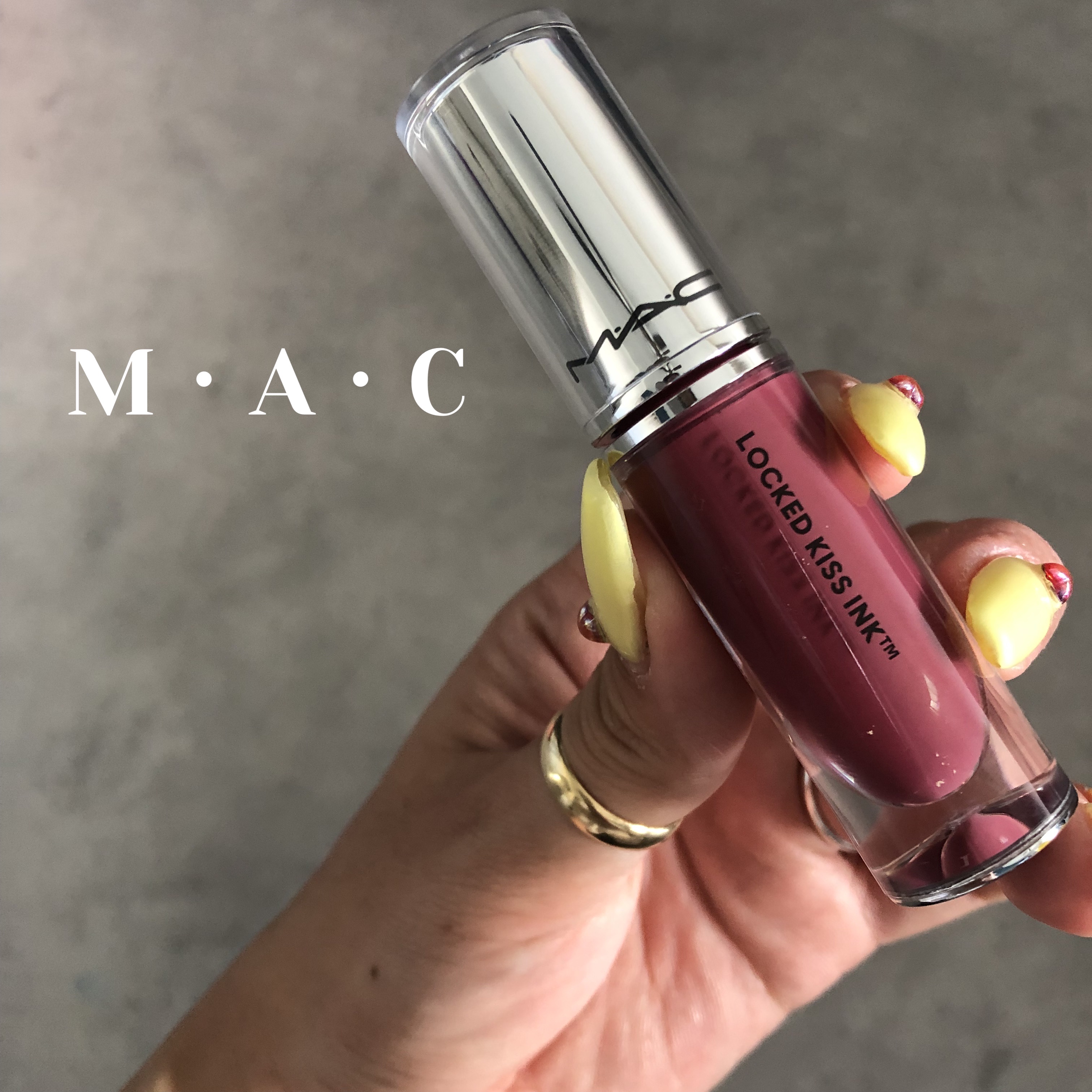 M·A·C ロックド キス インク リップカラー/M・A・C/口紅を使ったクチコミ（1枚目）