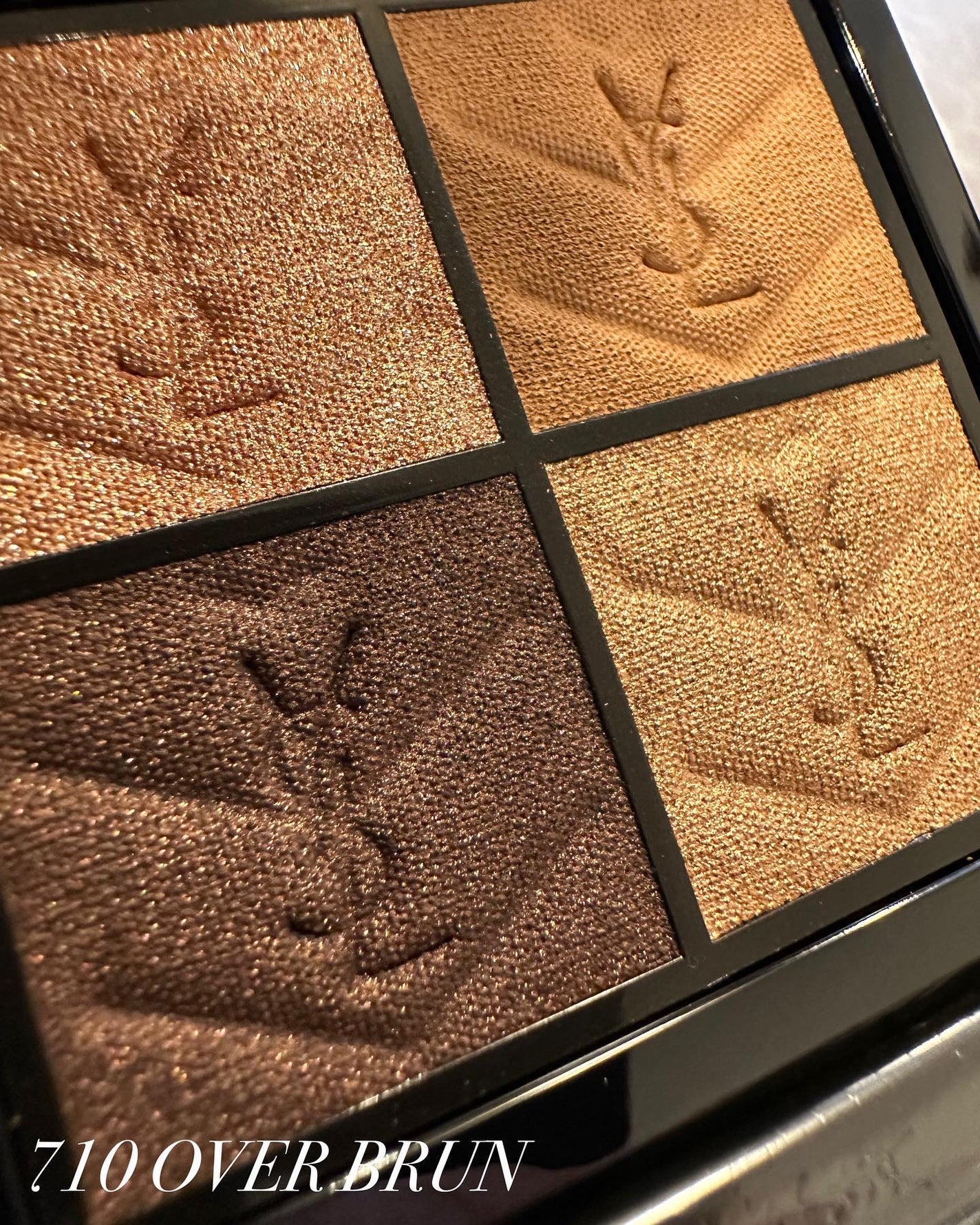 クチュール ミニ クラッチ/YVES SAINT LAURENT BEAUTE/アイシャドウパレットを使ったクチコミ(2枚目)